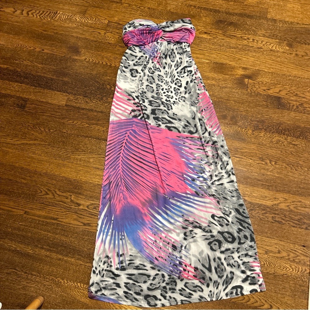 VENUS Pink & Gray Animal-Print Strapless Maxi Dress with Palm Motif